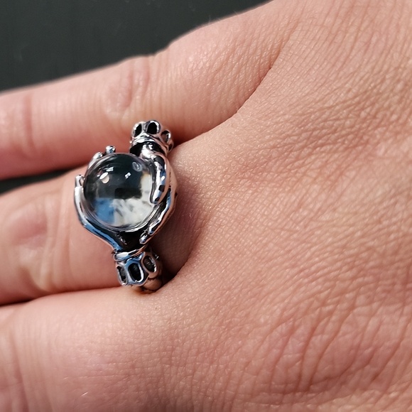 Silvertone Ring with Hands and Crystal Ball - Picture 6 of 7